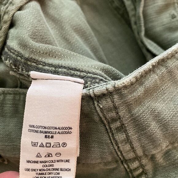 Free People green shorts raw edge adorable nice pockets sz 26 see waist photo - Picture 4 of 7